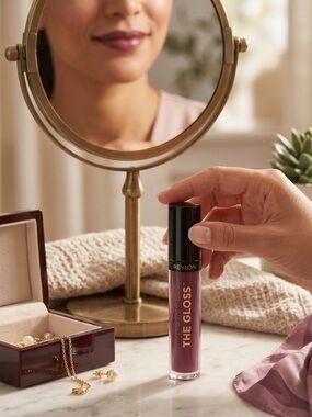 Revlon Super Lustrous The Gloss Plum Appeal